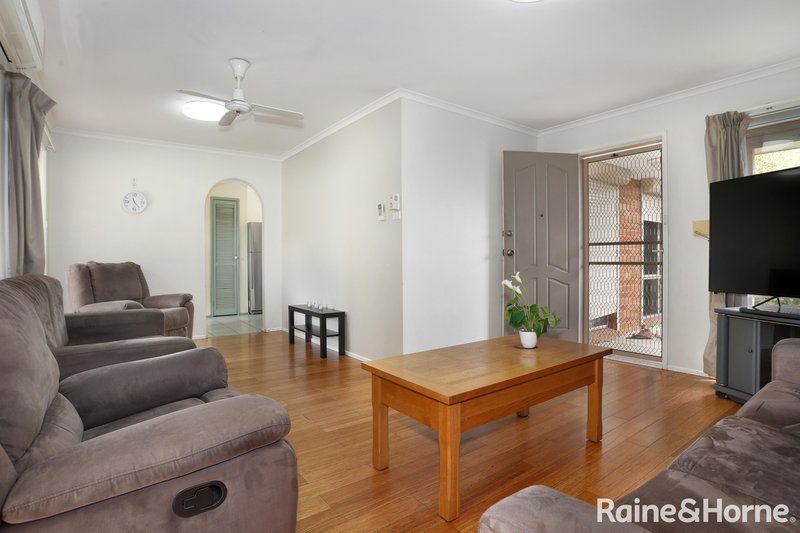 Photo - 16 Pinus Place, Meadow Heights VIC 3048 - Image 2