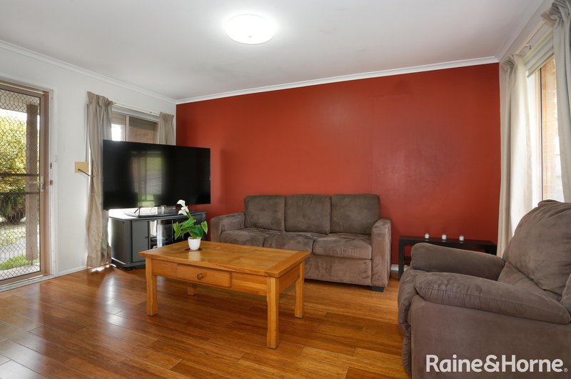 Photo - 16 Pinus Place, Meadow Heights VIC 3048 - Image 3