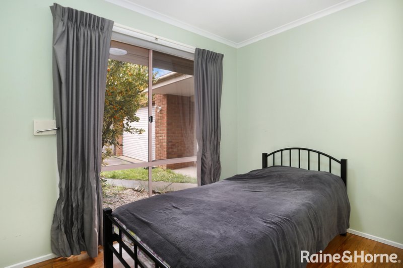 Photo - 16 Pinus Place, Meadow Heights VIC 3048 - Image 7