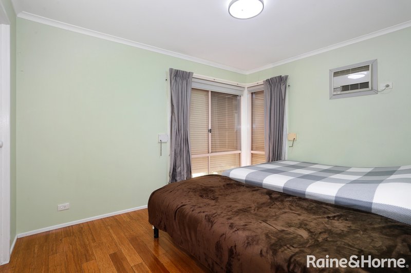 Photo - 16 Pinus Place, Meadow Heights VIC 3048 - Image 9