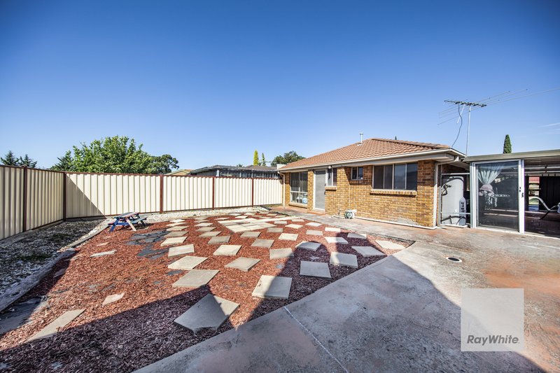 Photo - 16 Poa Court, Delahey VIC 3037 - Image 12