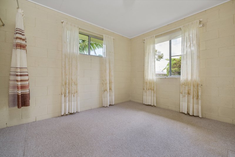 Photo - 16 Polmaise Street, Boyne Island QLD 4680 - Image 8