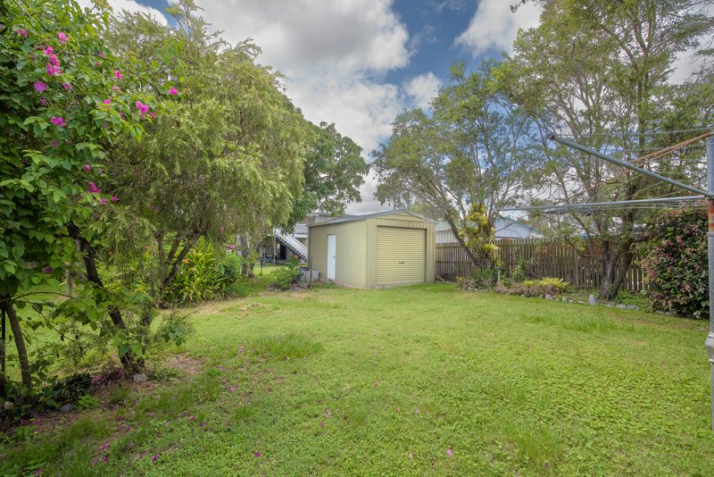 Photo - 16 Polmaise Street, Boyne Island QLD 4680 - Image 11