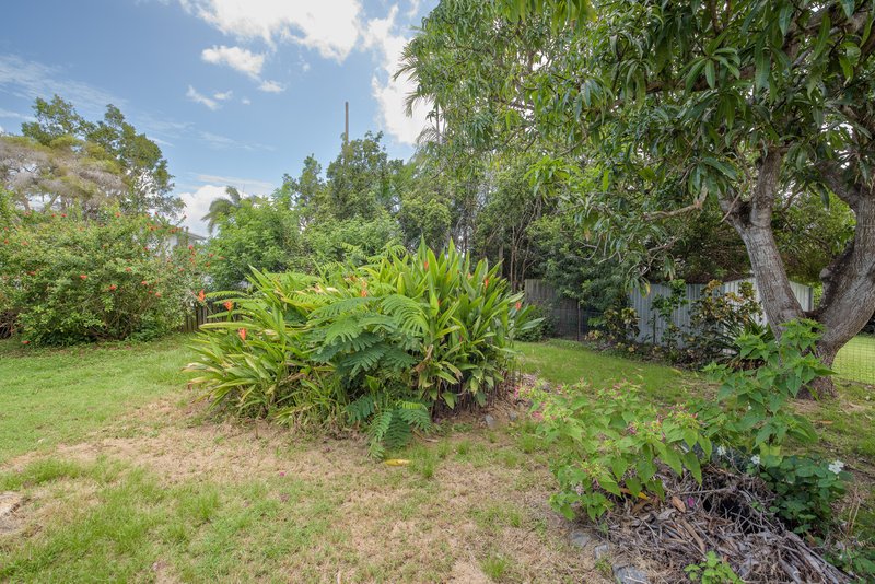 Photo - 16 Polmaise Street, Boyne Island QLD 4680 - Image 12