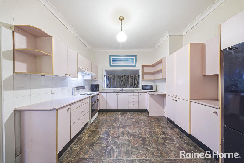 Photo - 1/6 Porter Avenue, East Maitland NSW 2323 - Image 6