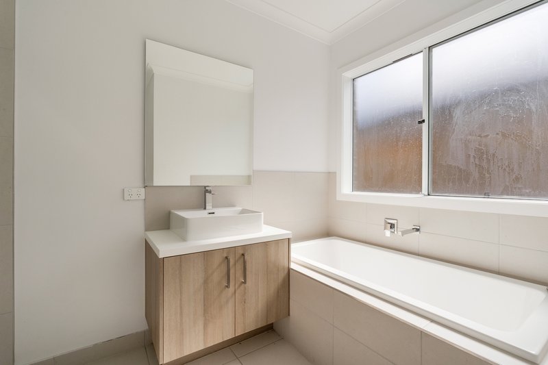 Photo - 16 Possum Drive, Beveridge VIC 3753 - Image 15