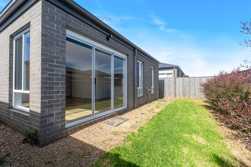 Photo - 16 Possum Drive, Beveridge VIC 3753 - Image 17