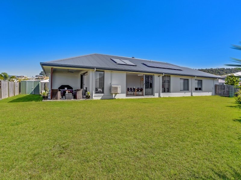 Photo - 16 Prairie Avenue, Maudsland QLD 4210 - Image 12