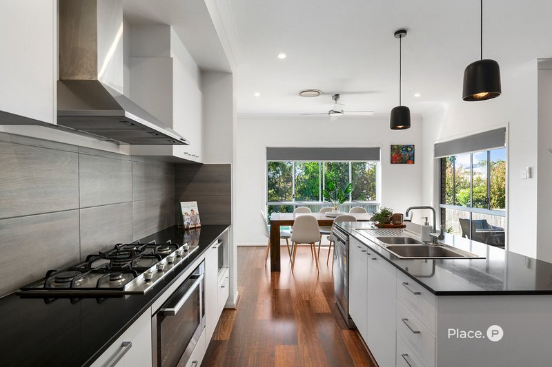 Photo - 16 Prince Street, Cannon Hill QLD 4170 - Image 2