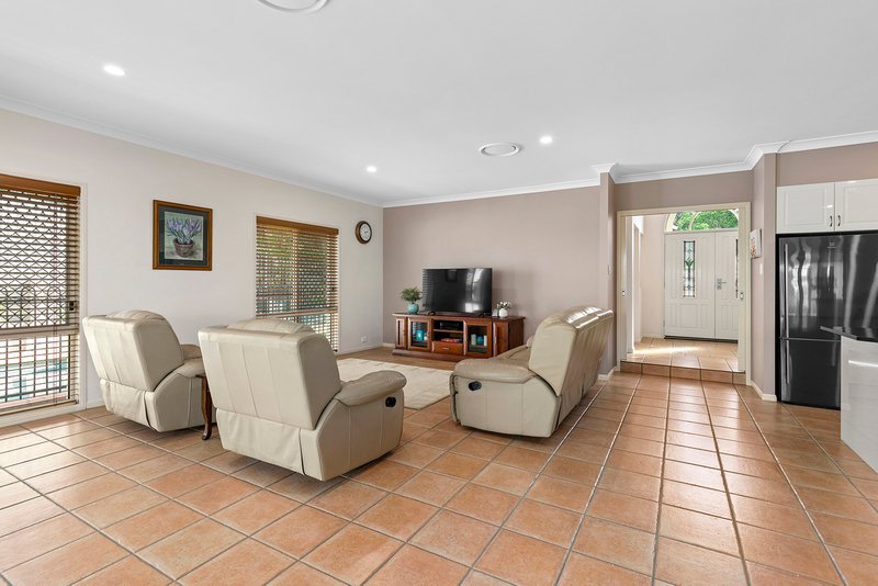 Photo - 16 Protea Place, Bridgeman Downs QLD 4035 - Image 4