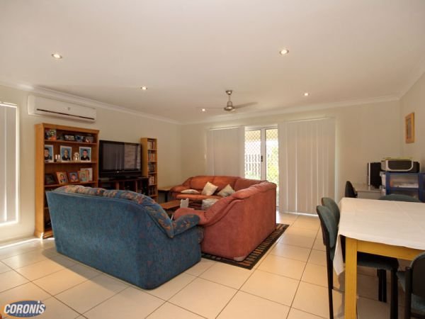 Photo - 16 Pumello Court, Bellmere QLD 4510 - Image 4