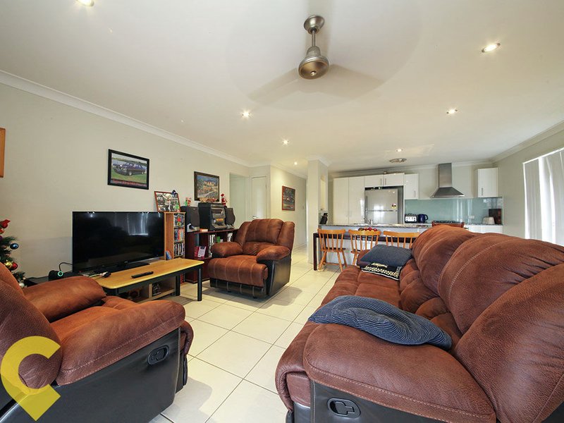 Photo - 16 Pumello Court, Bellmere QLD 4510 - Image 4