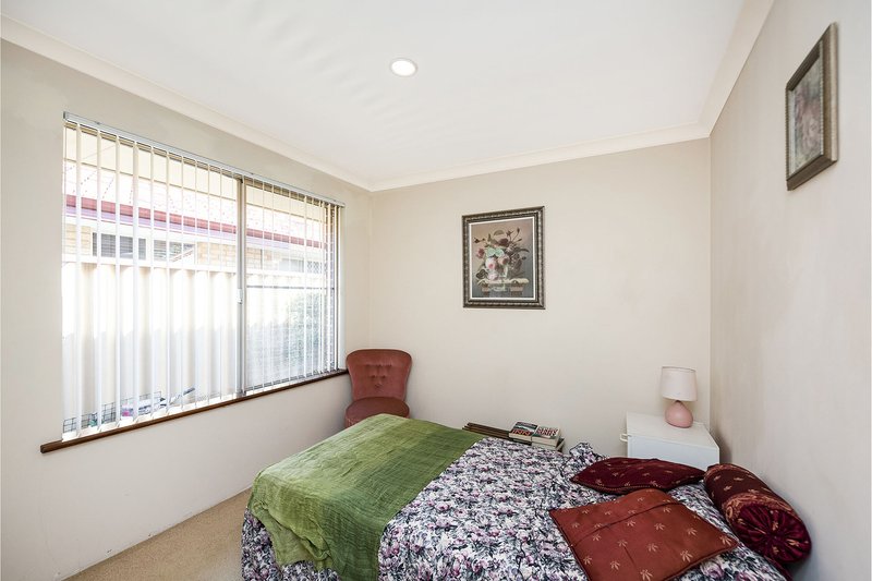 Photo - 16 Pumice Court, Forrestfield WA 6058 - Image 10