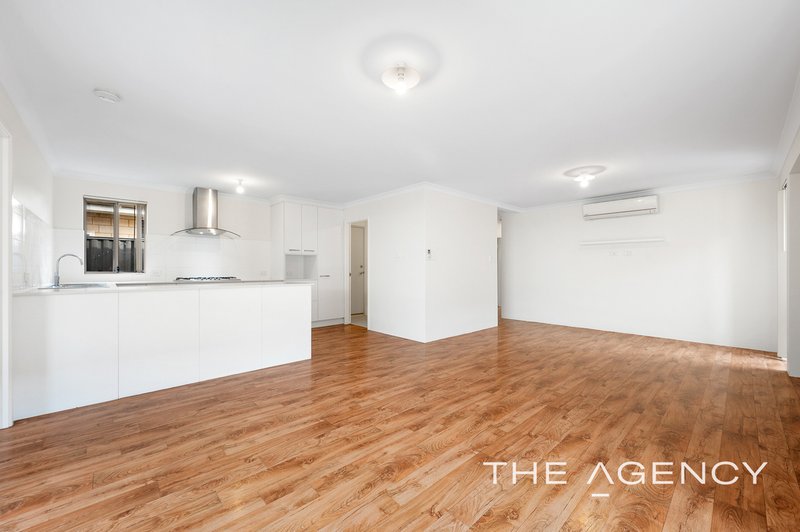 Photo - 16 Pumice Road, Treeby WA 6164 - Image 10