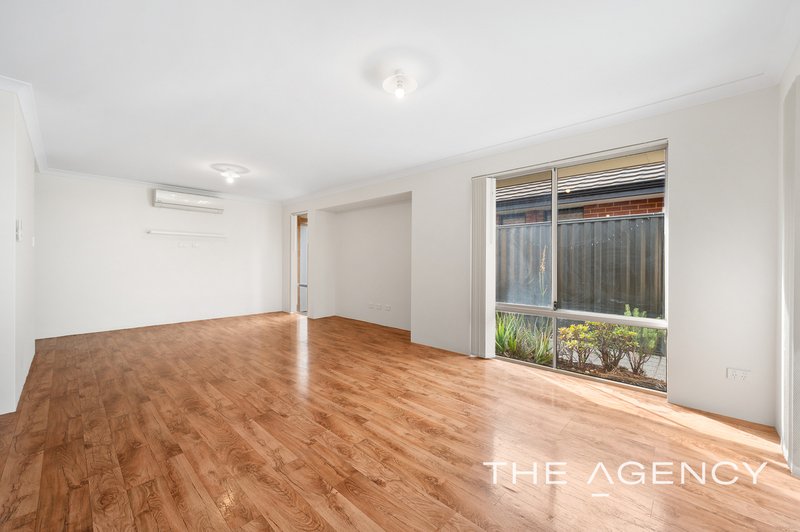 Photo - 16 Pumice Road, Treeby WA 6164 - Image 12