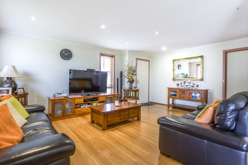 Photo - 16 Purchas Street, Werribee VIC 3030 - Image 5