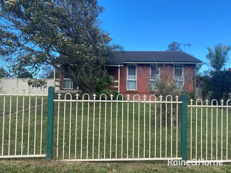 Photo - 16 Queenborough Street, Nowra NSW 2541 - Image