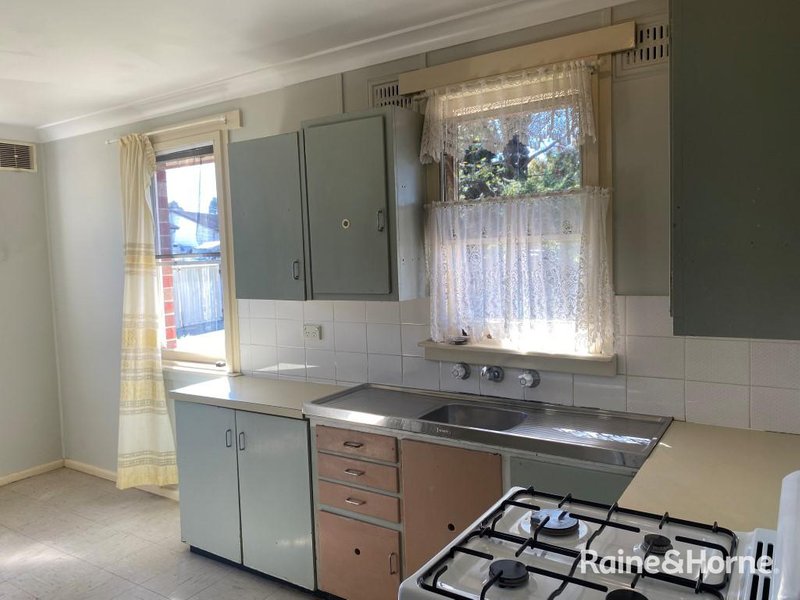 Photo - 16 Queenborough Street, Nowra NSW 2541 - Image 4