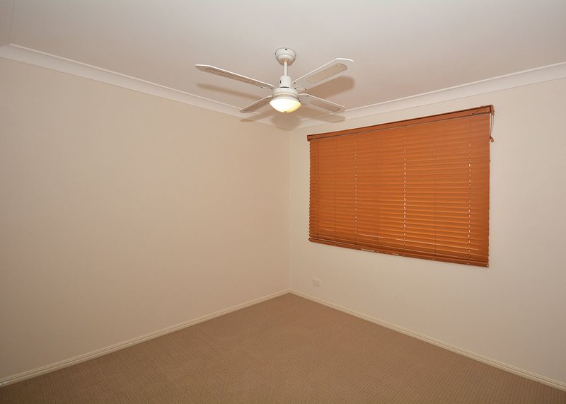 Photo - 16 Queensbury Grove, Urraween QLD 4655 - Image 12