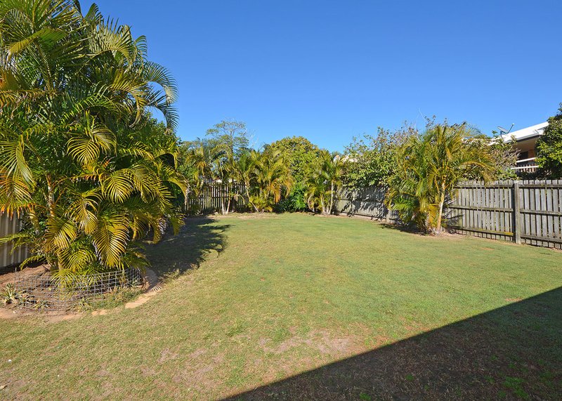 Photo - 16 Queensbury Grove, Urraween QLD 4655 - Image 21