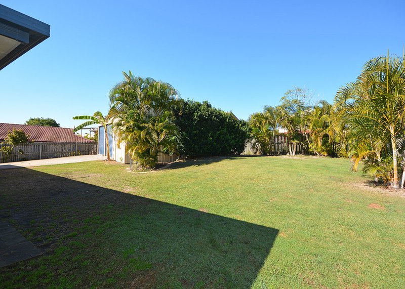 Photo - 16 Queensbury Grove, Urraween QLD 4655 - Image 22