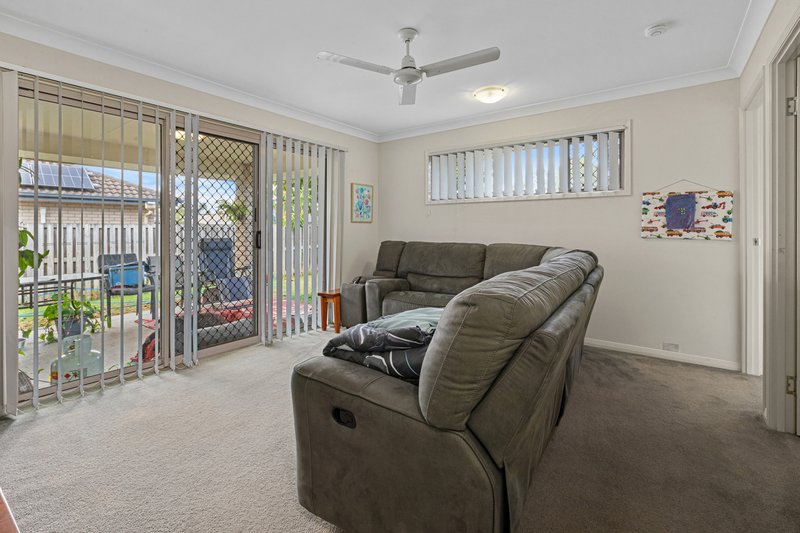 Photo - 16 Quinn Close, Augustine Heights QLD 4300 - Image 5