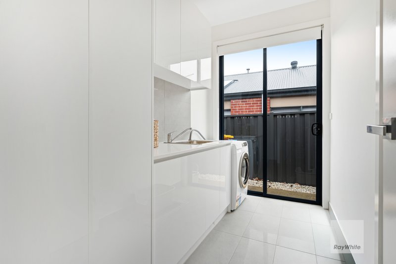 Photo - 16 Rappel Street, Greenvale VIC 3059 - Image 18