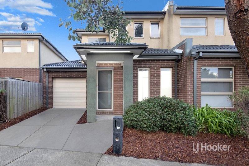 16 Ravenwoods Way, Craigieburn VIC 3064