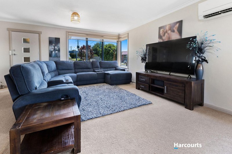 Photo - 16 Raymond Avenue, Devonport TAS 7310 - Image 4