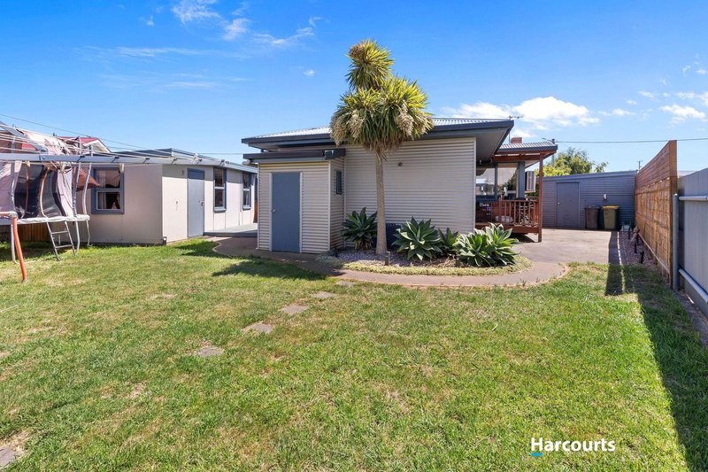 Photo - 16 Raymond Avenue, Devonport TAS 7310 - Image 16