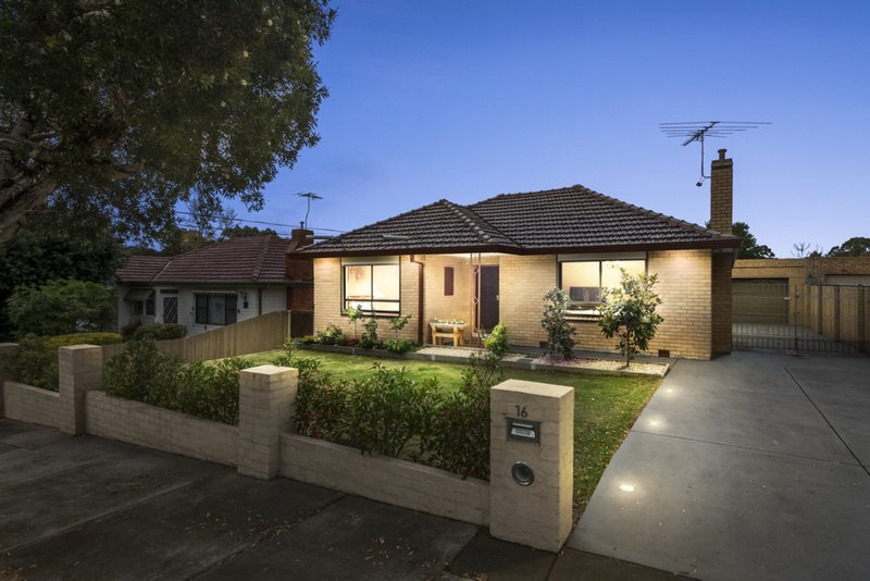 16 Raymond Court, Oakleigh VIC 3166