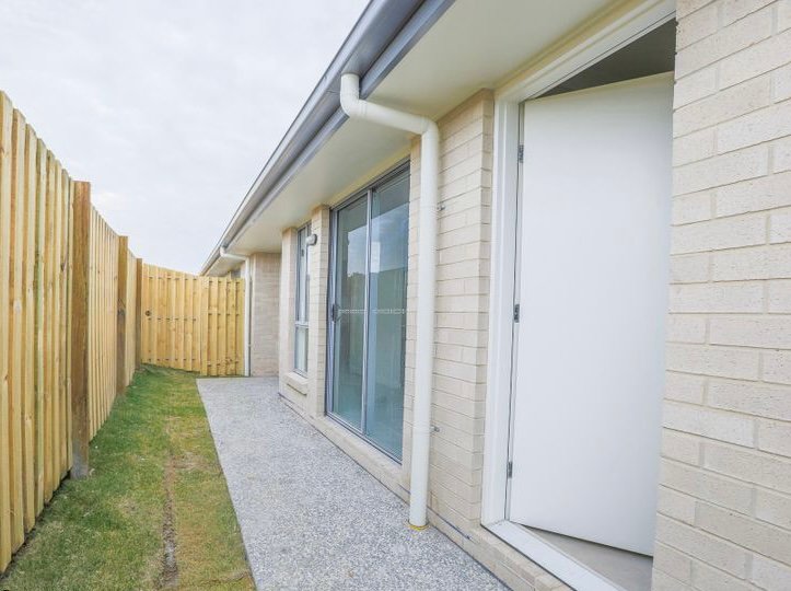 Photo - 16 Reaside Road, Walloon QLD 4306 - Image 13