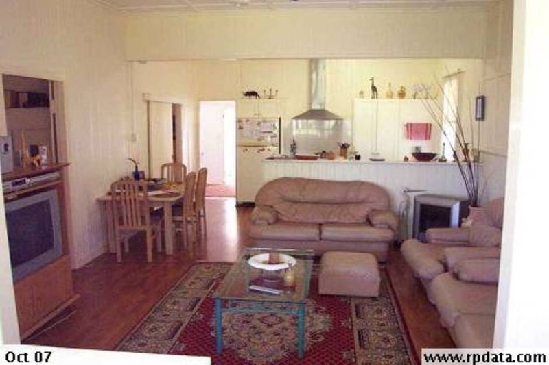 Photo - 16 Rectory Street, Pomona QLD 4568 - Image 3