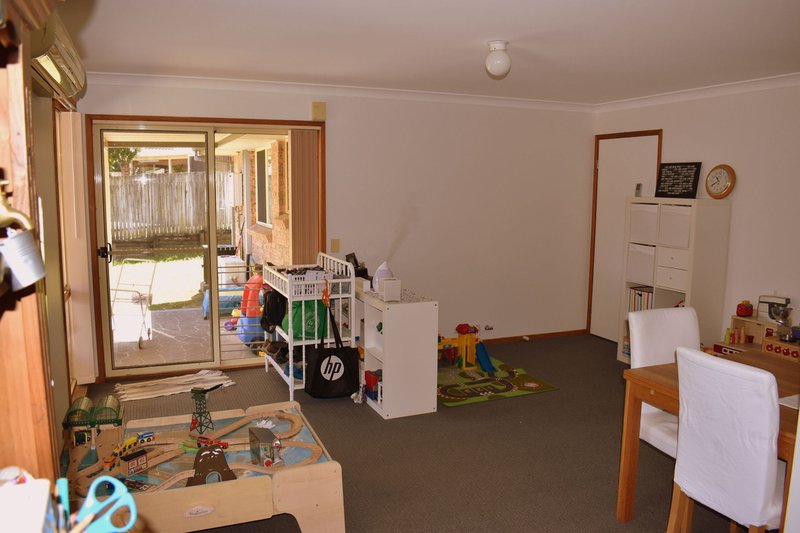 Photo - 16 Red Cedar Close, Ourimbah NSW 2258 - Image 5