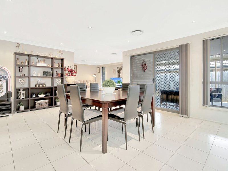 Photo - 16 Redgum Street, Claremont Meadows NSW 2747 - Image 3