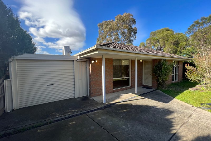 16 Redwood Avenue, Hampton Park VIC 3976