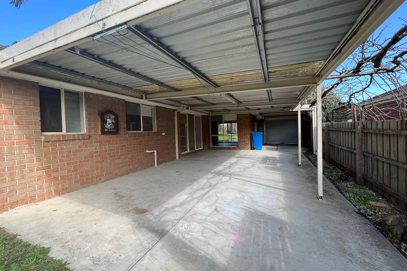 Photo - 16 Redwood Avenue, Hampton Park VIC 3976 - Image 10