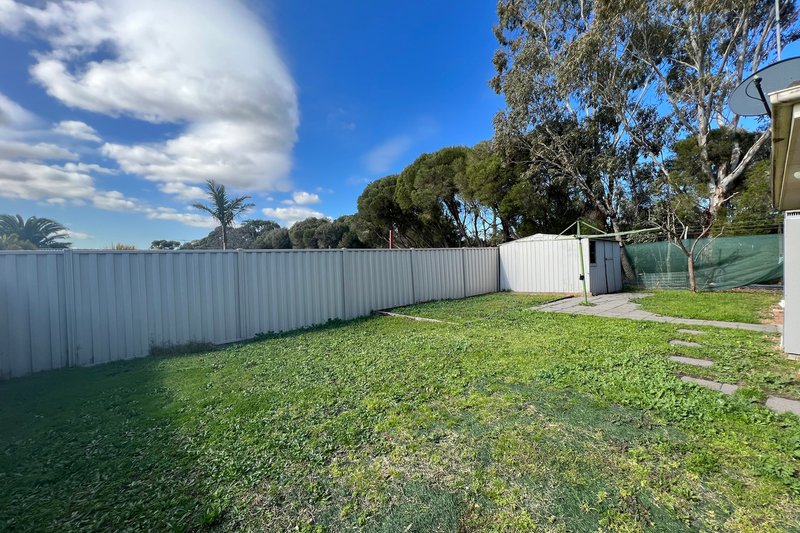 Photo - 16 Redwood Avenue, Hampton Park VIC 3976 - Image 11