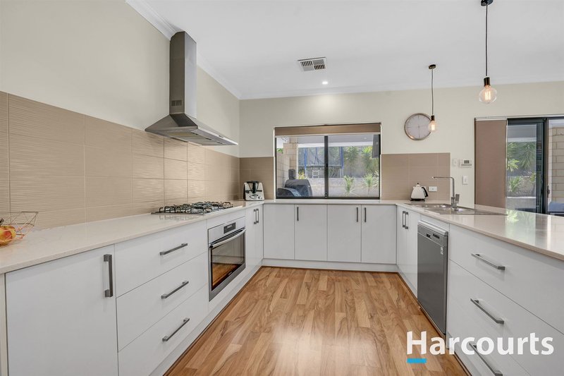 Photo - 16 Rees Place, Wannanup WA 6210 - Image 5