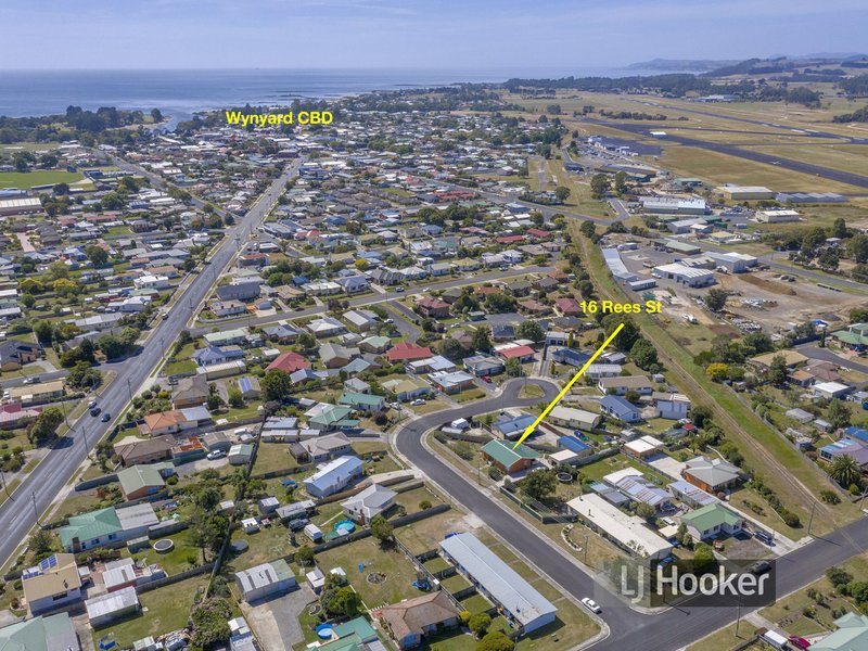 Photo - 16 Rees Street, Wynyard TAS 7325 - Image 5