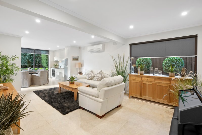 Photo - 16 Rembrandt Drive, Wheelers Hill VIC 3150 - Image 3