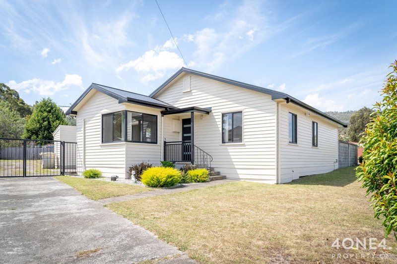 16 Resolution Street, Warrane TAS 7018