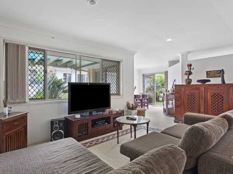 Photo - 16 Resort Drive, Robina QLD 4226 - Image 5