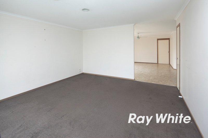 Photo - 16 Richard Drive, Langwarrin VIC 3910 - Image 2