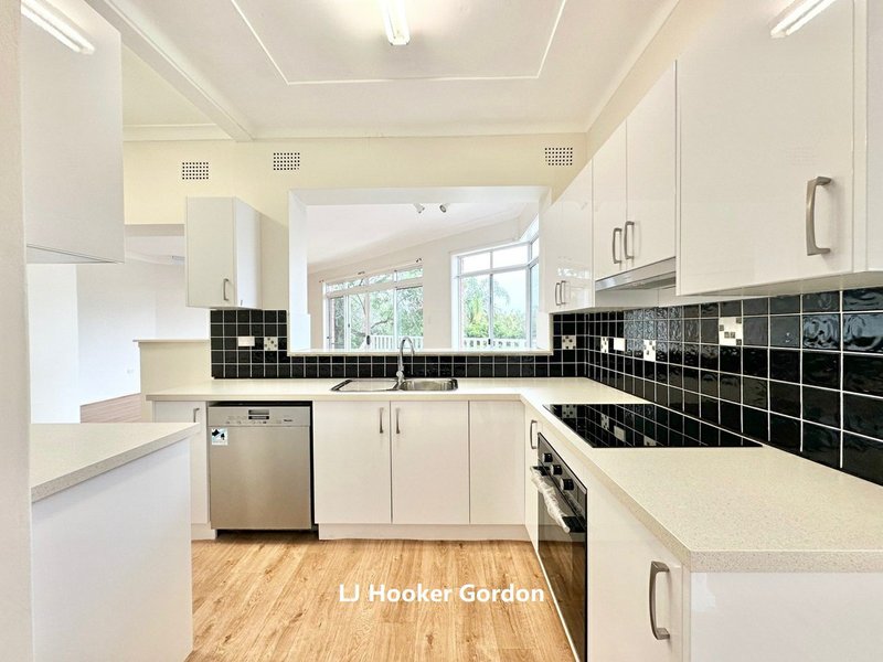 Photo - 16 Ridgeland Ave , Killara NSW 2071 - Image 9