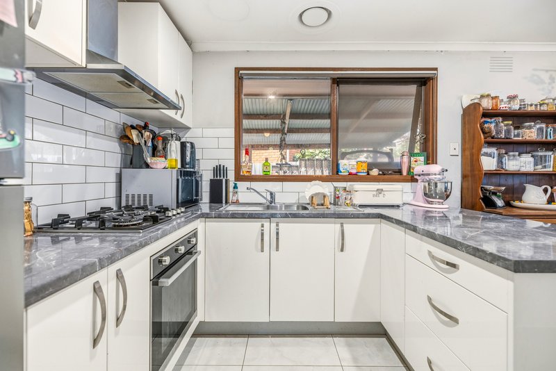 Photo - 16 Riding Way, Ferntree Gully VIC 3156 - Image 7