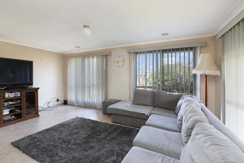 Photo - 16 Riesling Court, Corio VIC 3214 - Image 2