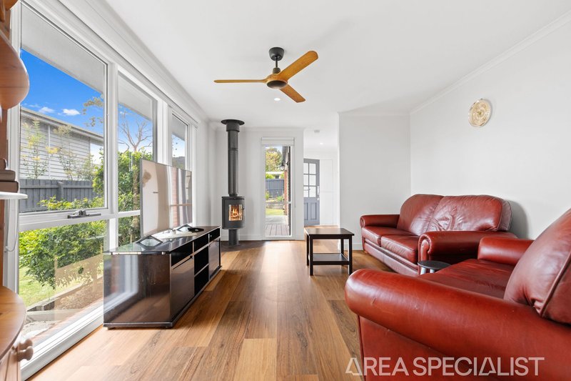 Photo - 16 Riley Street, Mccrae VIC 3938 - Image 12