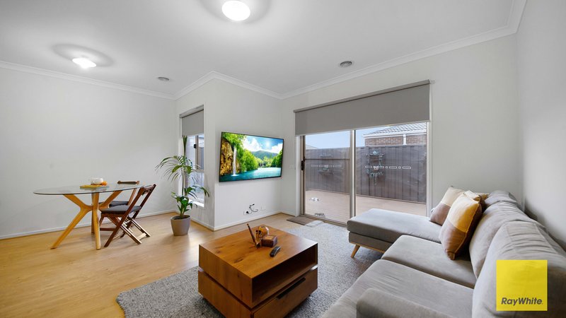 Photo - 16 Ritchie Circuit, Tarneit VIC 3029 - Image 7