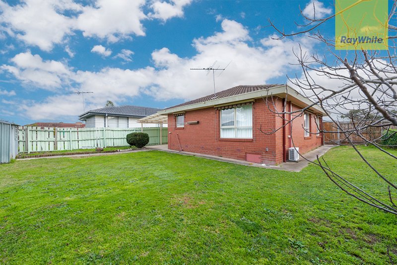 Photo - 16 Riversdale Street, Craigieburn VIC 3064 - Image 8